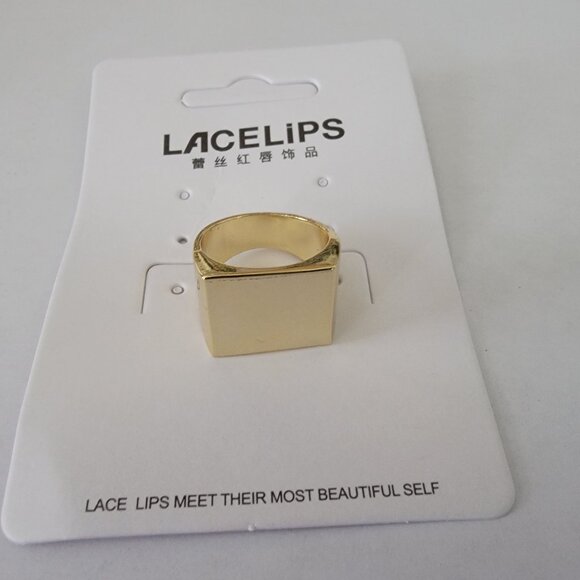 Lacelips Unisex Gold Flat Block Ring - Picture 1 of 5